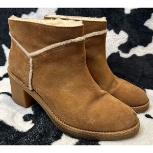 UGG Women's Kasen Suede and Sheepskin‎ Block Heel Booties Size 7.5